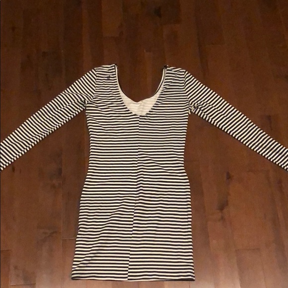 Horizontal black striped dress - Picture 2 of 4